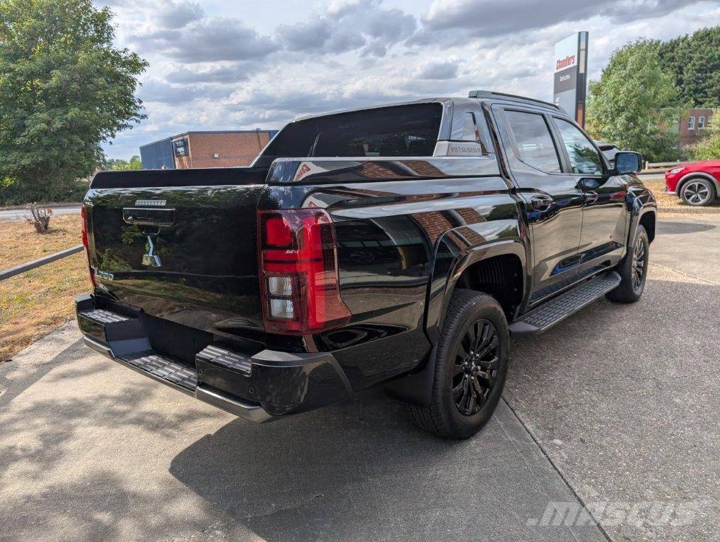 Mitsubishi L 200 Пикапи