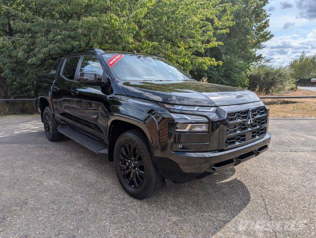 Mitsubishi L 200 Пикапи