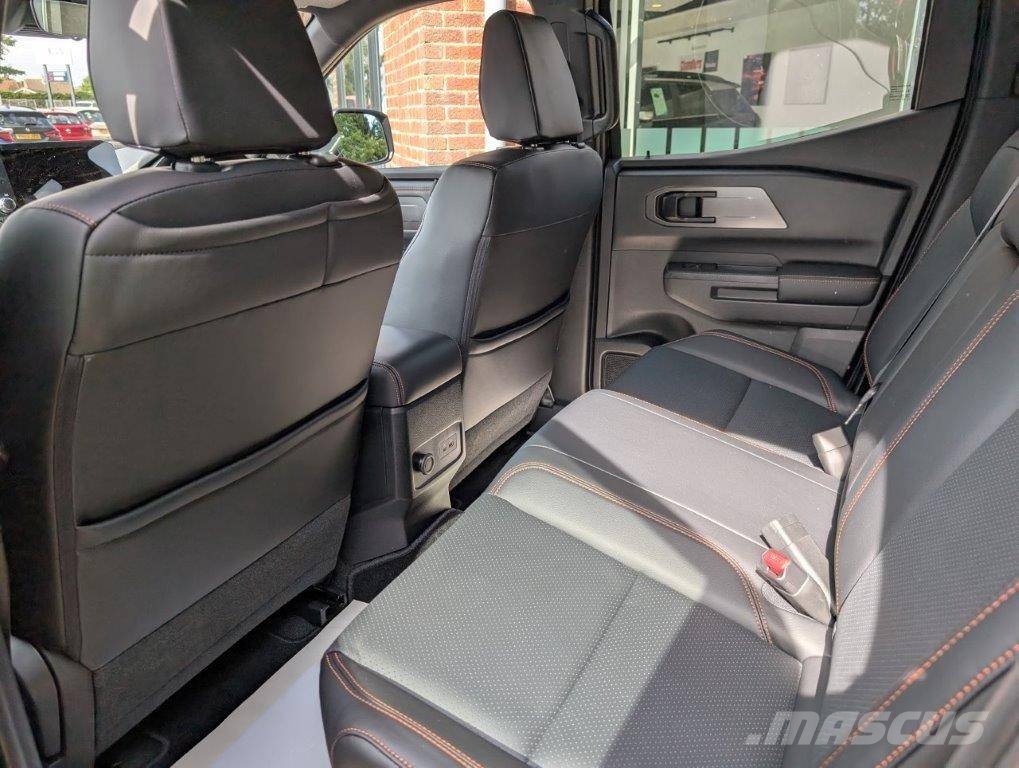 Mitsubishi L 200 Пикапи