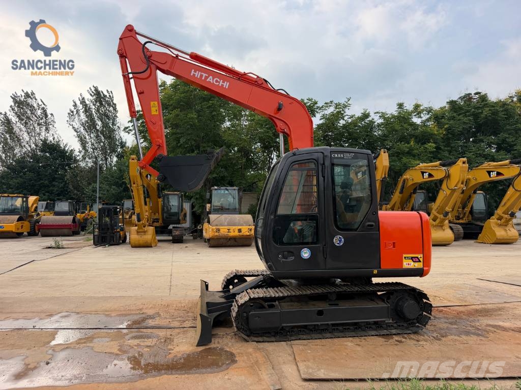 Hitachi ZX70 中型挖掘机
