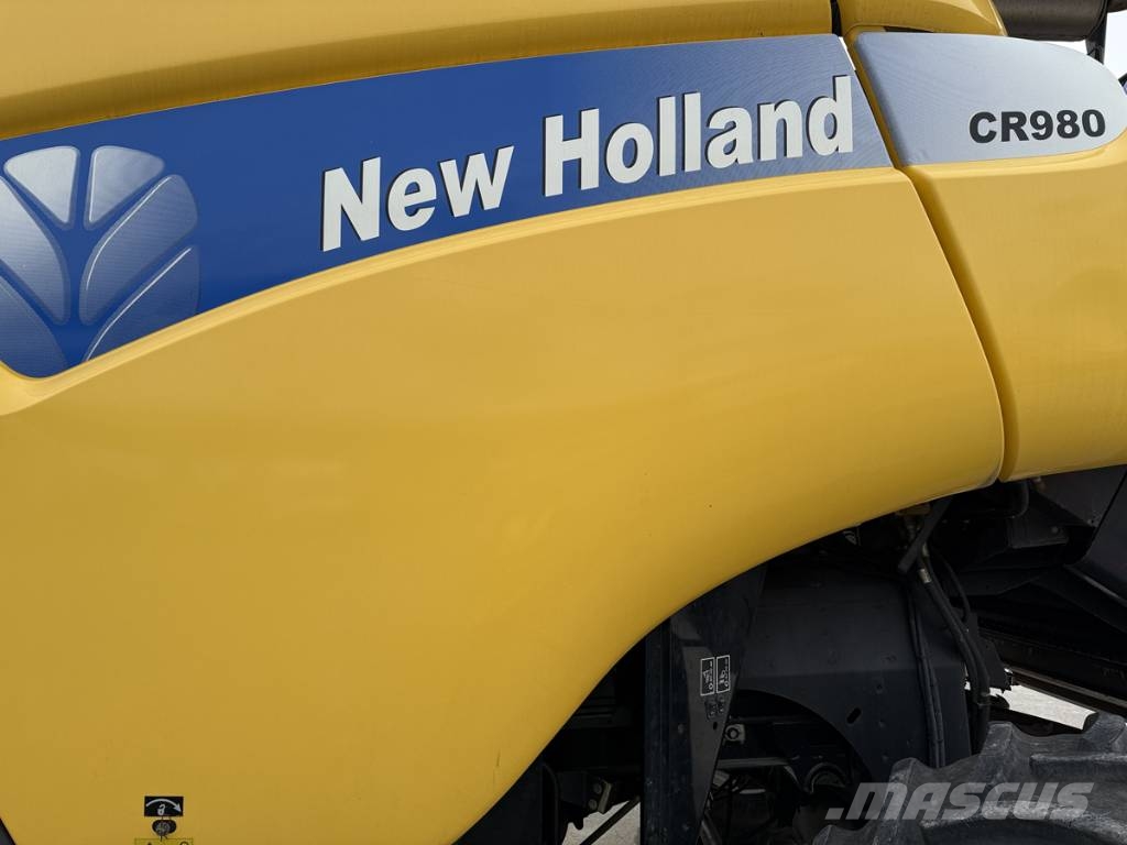 New Holland Combine CR 980 Mašine za stočnu hranu sa sopstvenim pogonom