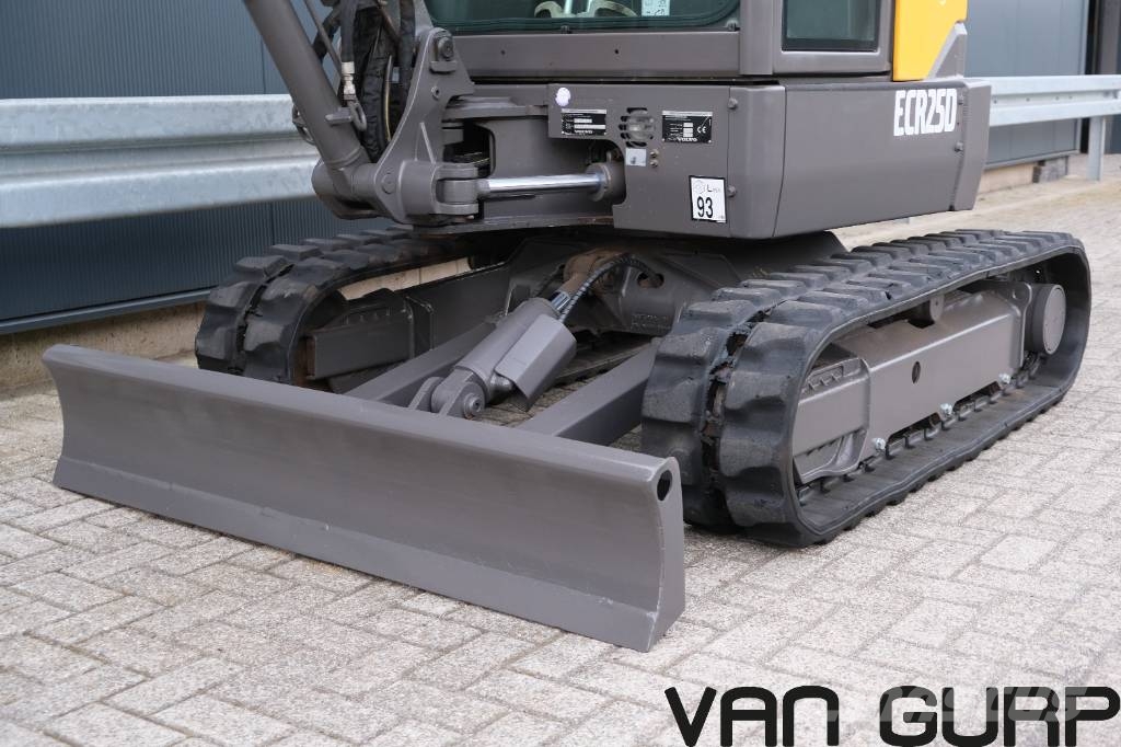 Volvo ECR 25 D | 2016 | 2763h حفارات صغيرة أقل من 7 طن (حفارات صغيرة)
