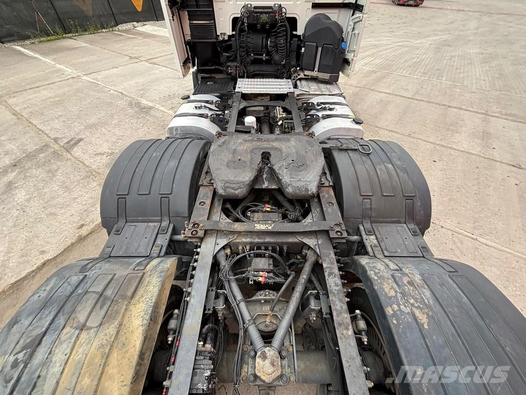 Volvo FH 500 6x2 GLOBE XL / RETARDER / DOUBLE BOGIE Vilcēji