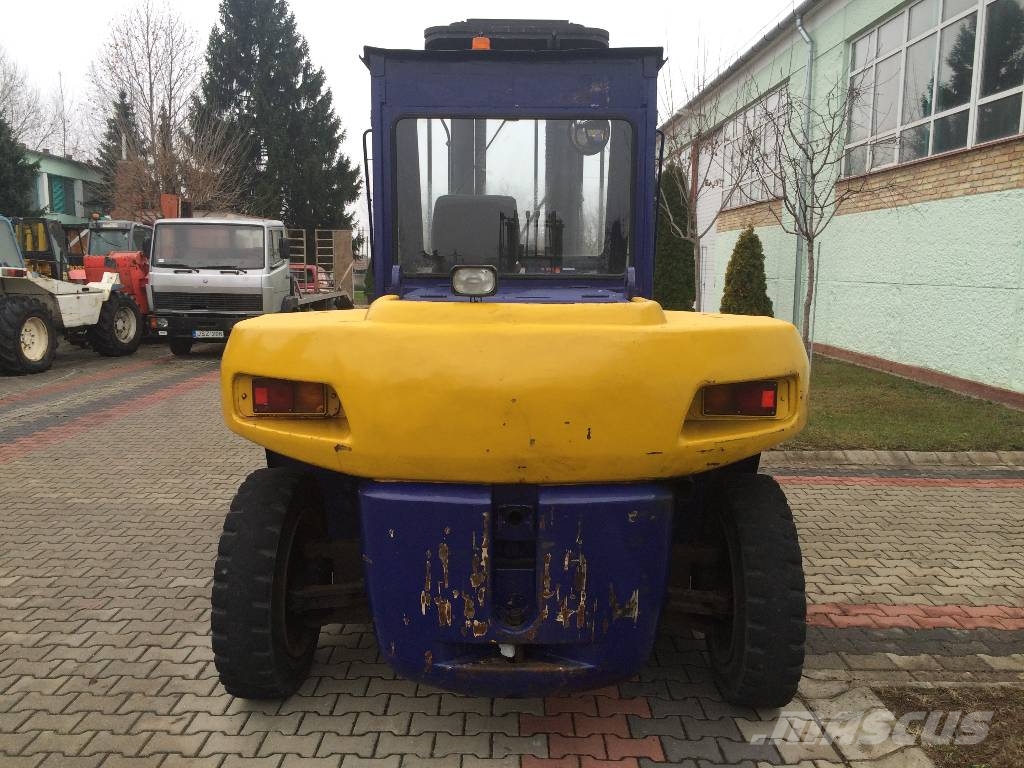 Komatsu FD100-6 LEO V-3711 IO Camiones diesel