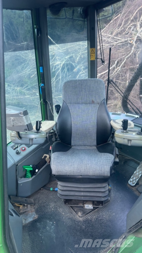 John Deere 810 D Eco III Форвардери