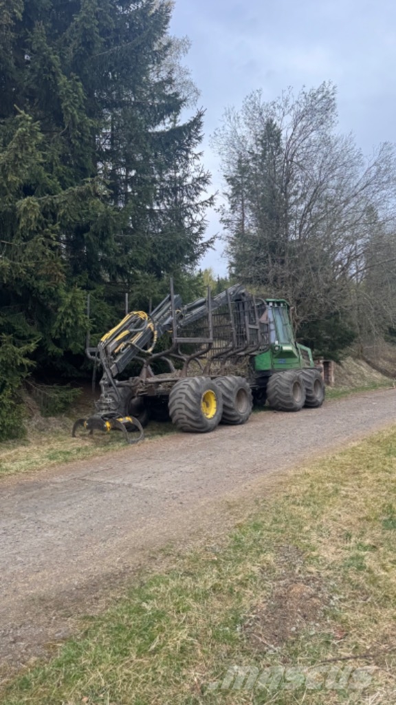 John Deere 810 D Eco III Форвардери