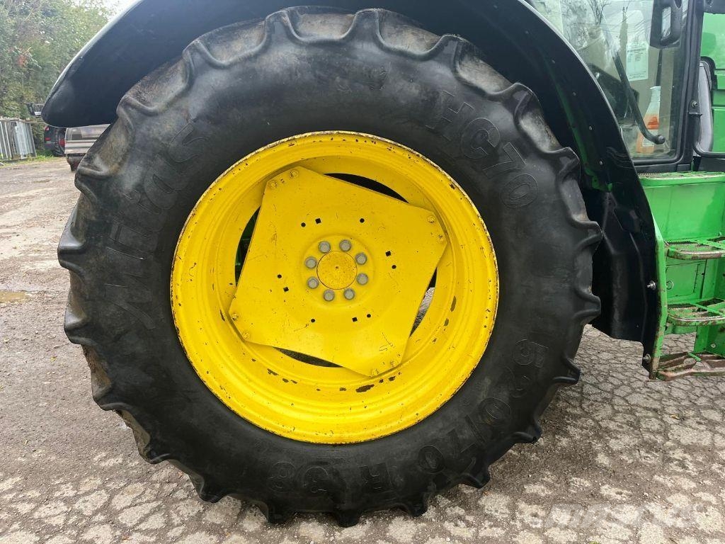 John Deere 6115M Трактори