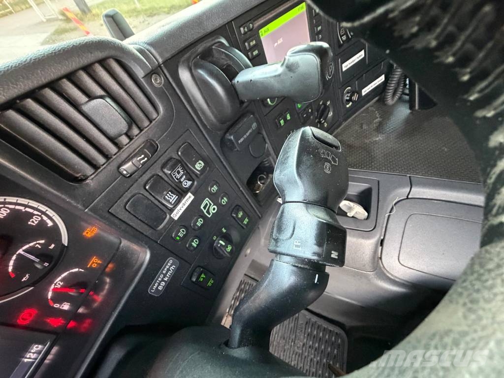Scania P320LB6X2*4MNB Seria nr 4683 Camion frigorifique