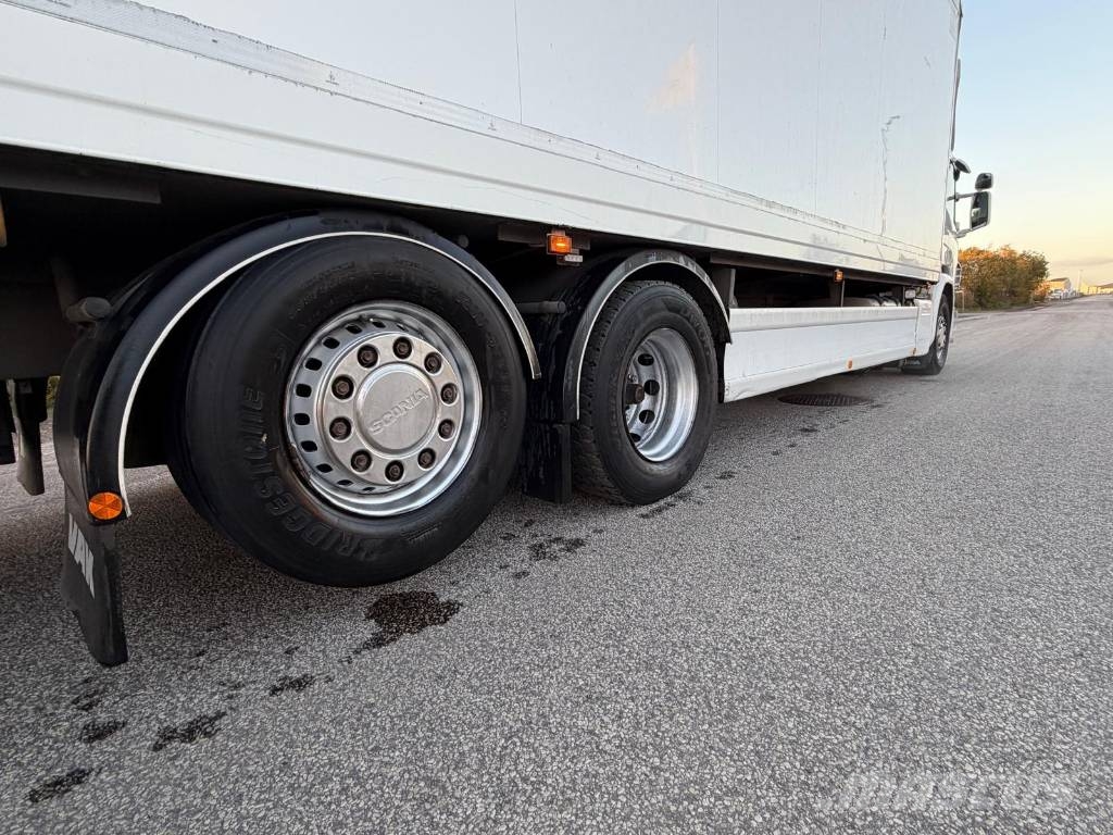 Scania P320LB6X2*4MNB Seria nr 4683 Camion frigorifique