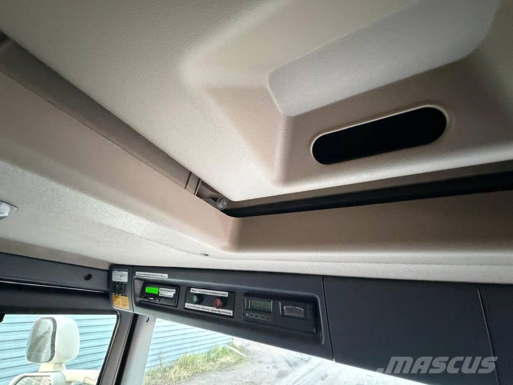 Scania P320LB6X2*4MNB Seria nr 4683 Camion frigorifique