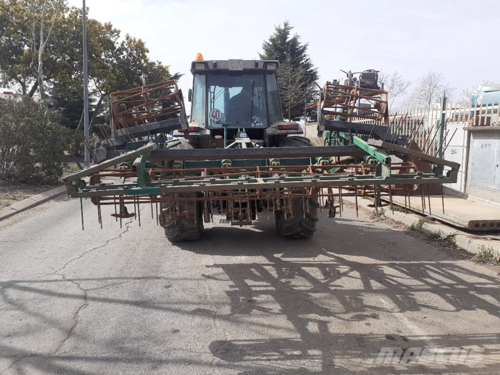 Massey Ferguson 3630 トラクター