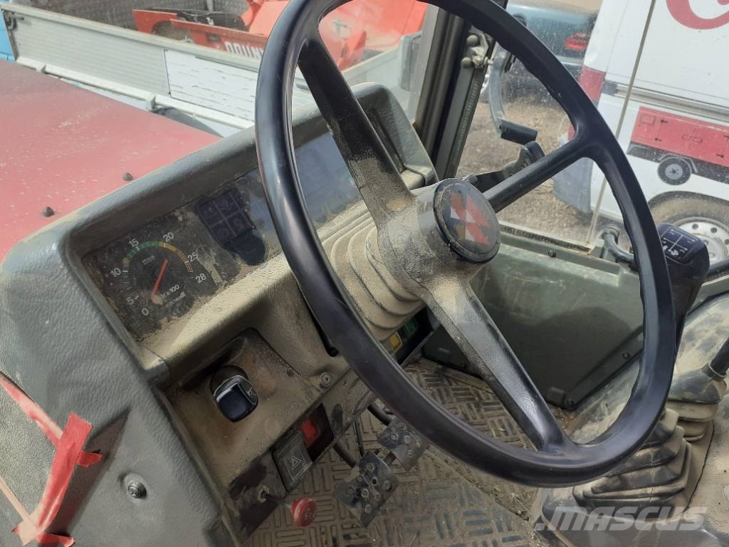 Massey Ferguson 3630 トラクター