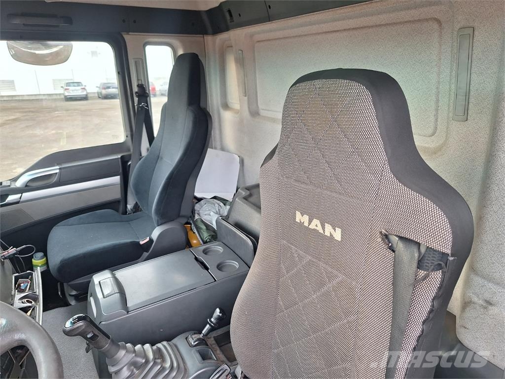 MAN TGS 26.440 6X6H BL + HR KESLA 2014ZT Camion benne