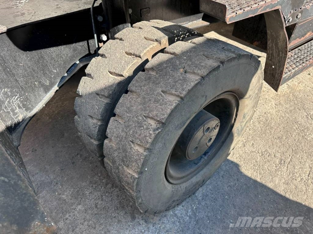 CAT M 318 MH mit Greifer Kein 3022 3026 320 322 Stroje pro manipulaci s odpadem
