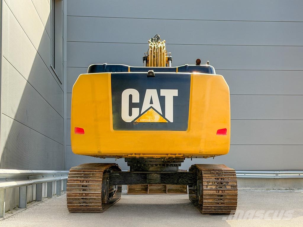 CAT 323F Bandgrävare