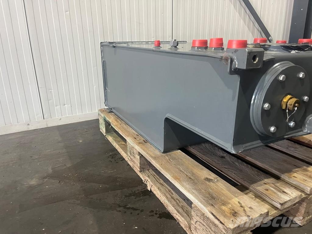 Liebherr tank Hydraulikk