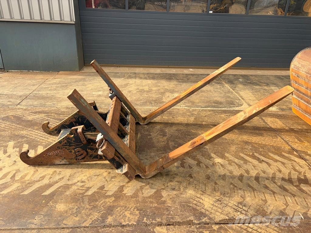CAT M314F حفارات بعجل