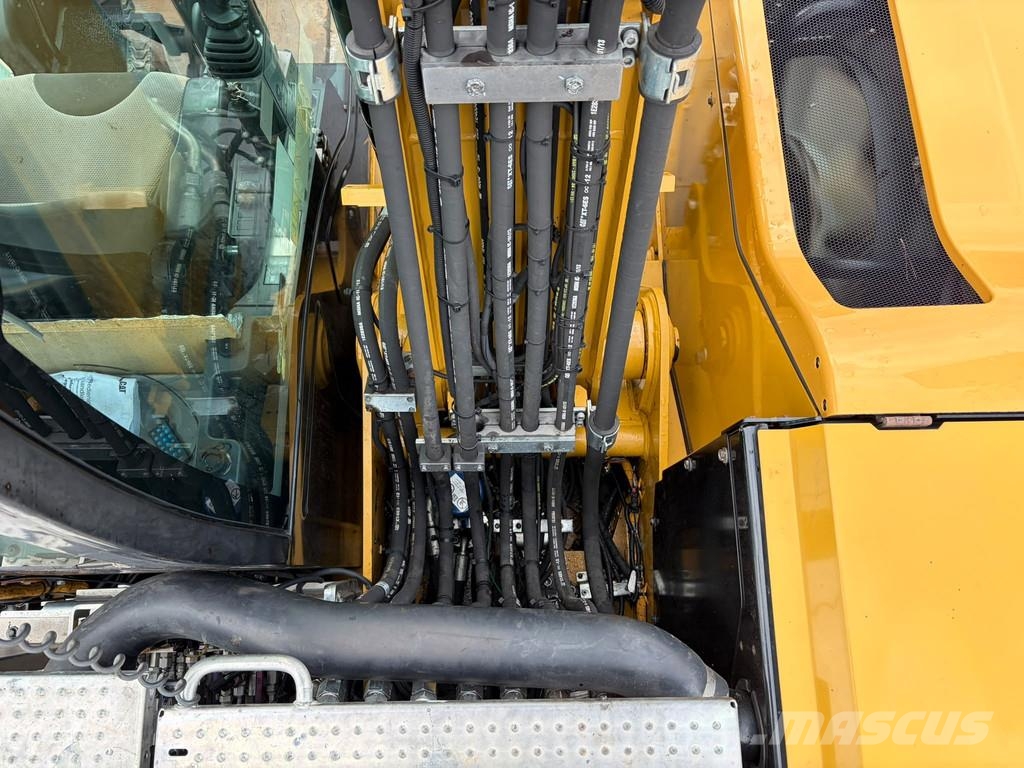 CAT M314F حفارات بعجل