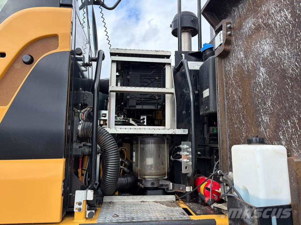 CAT M314F حفارات بعجل