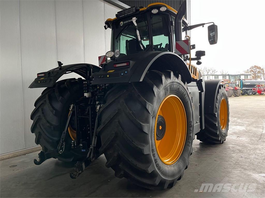 JCB Fastrac 8330 ICON Stage V Traktorid