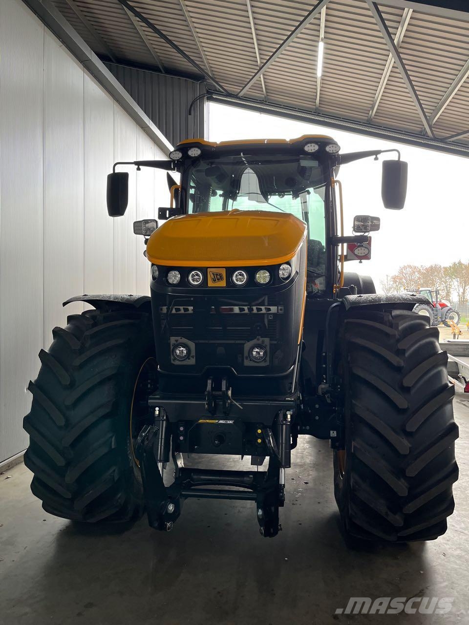 JCB Fastrac 8330 ICON Stage V Traktorid