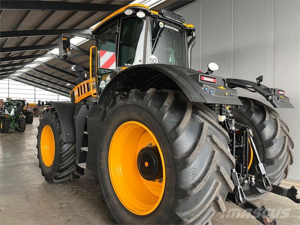 JCB Fastrac 8330 ICON Stage V Traktorid