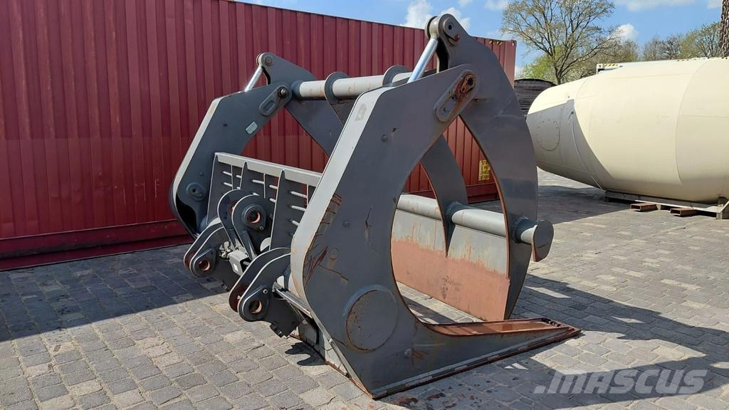 Volvo L150 L180 L220 log wood clamb 2.70m wide 兩爪吊夾