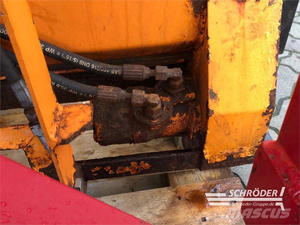  KIF KOMBI HECKANBAUSTREUER 300 L معدات نشر الرمال والملح