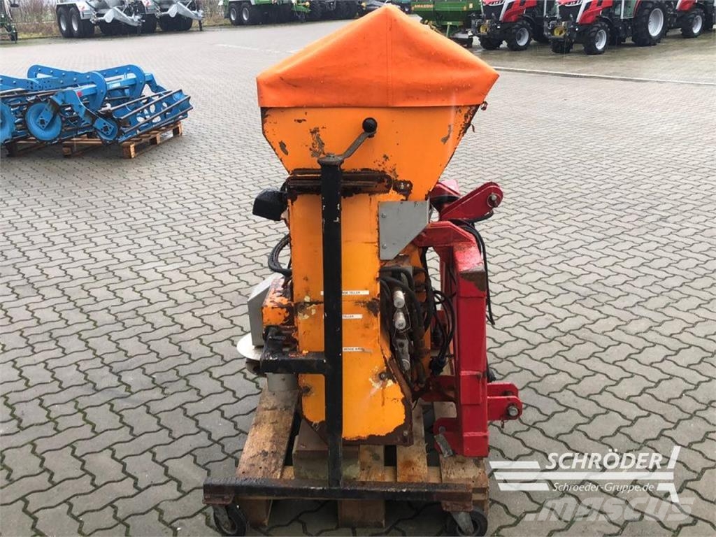  KIF KOMBI HECKANBAUSTREUER 300 L معدات نشر الرمال والملح