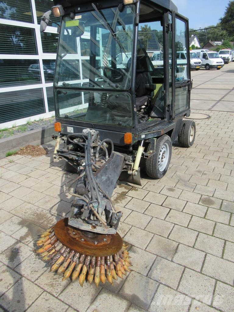 Roberine 1503 - 628 4WD Onkruidborstelmachine Balayeuse / Autolaveuse
