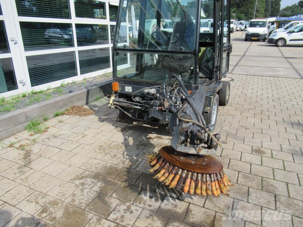 Roberine 1503 - 628 4WD Onkruidborstelmachine Balayeuse / Autolaveuse