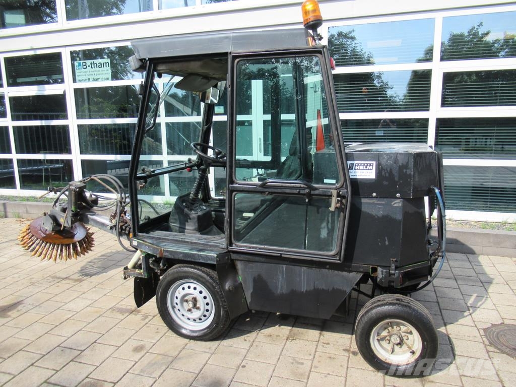 Roberine 1503 - 628 4WD Onkruidborstelmachine Balayeuse / Autolaveuse