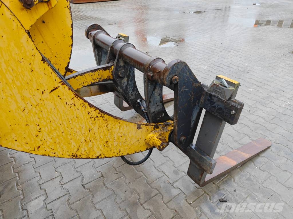 Komatsu WA 100 M-6 輪胎式裝載機