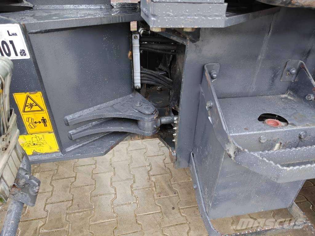 Komatsu WA 100 M-6 輪胎式裝載機