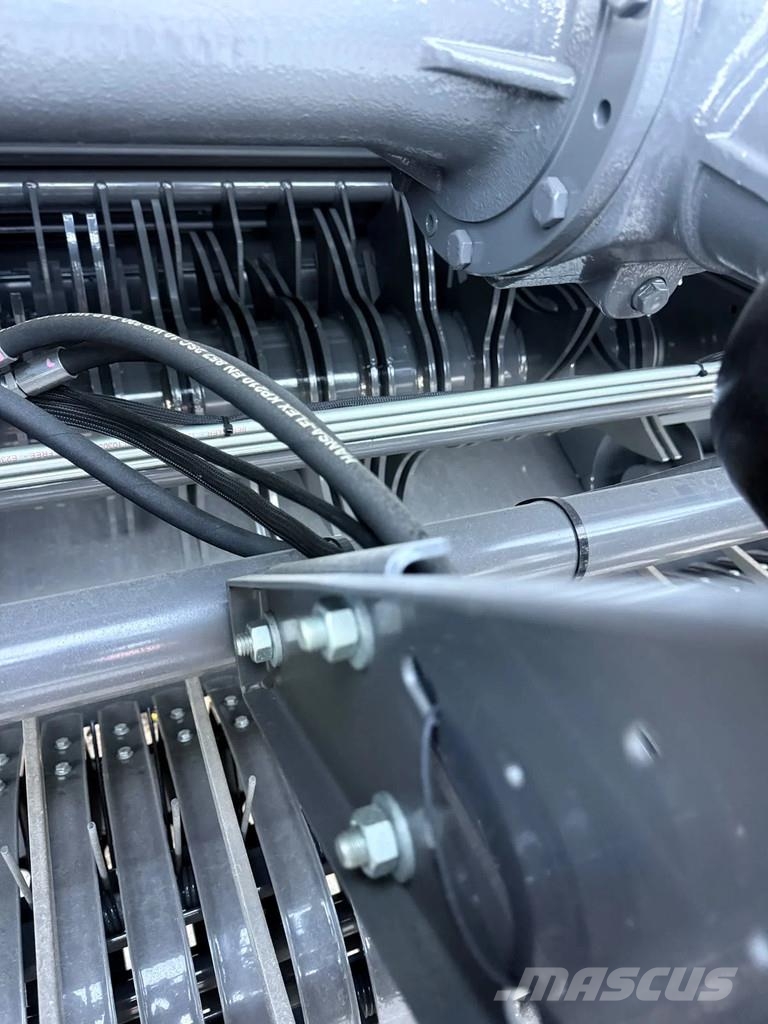Fendt Rotana 130 F XTRA NIEUW Balenpers Rondepers 130 cm Pašarų kombainai