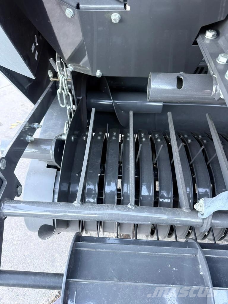 Fendt Rotana 130 F XTRA NIEUW Balenpers Rondepers 130 cm Pašarų kombainai