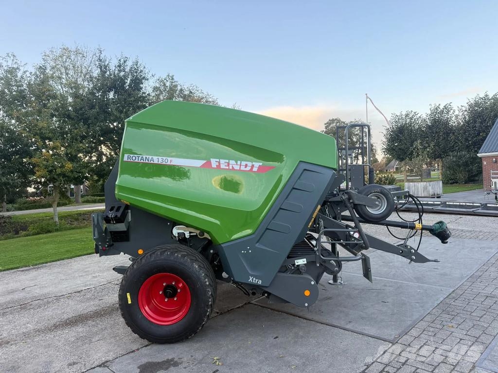 Fendt Rotana 130 F XTRA NIEUW Balenpers Rondepers 130 cm حصادات الأعلاف