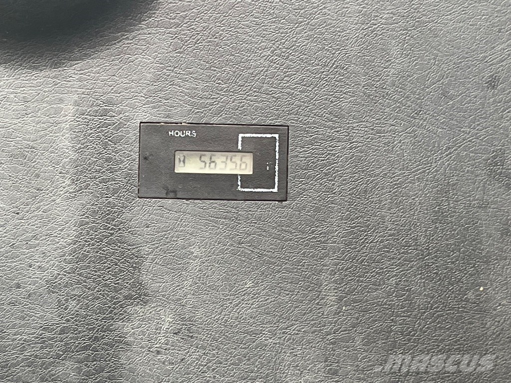 Hyundai HX130LCR Kāpurķēžu ekskavatori