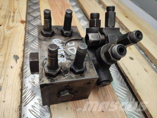 John Deere 6135R (AL205562) hydraulic valve Hydraulika