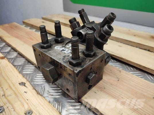 John Deere 6135R (AL205562) hydraulic valve Hydraulika
