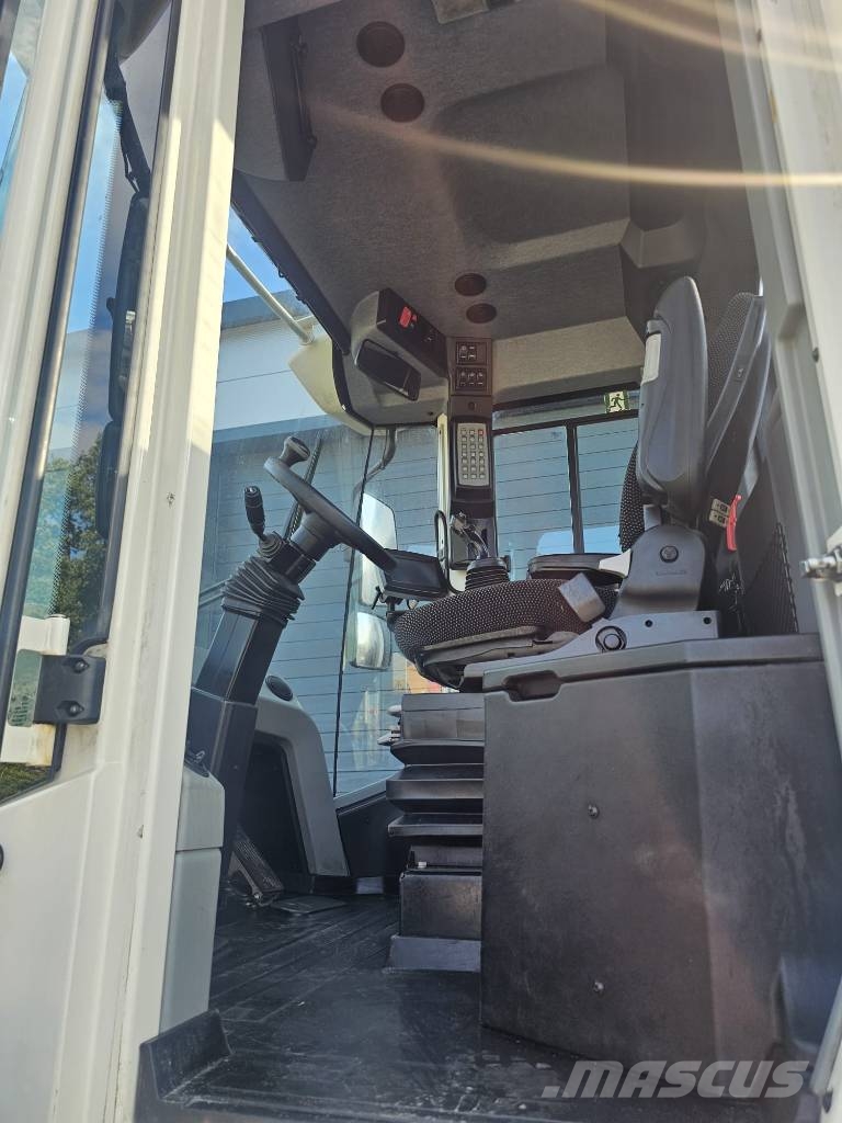 Liebherr Liebherr L556 Xpower Wysoki Wysyp Ładowarki kołowe