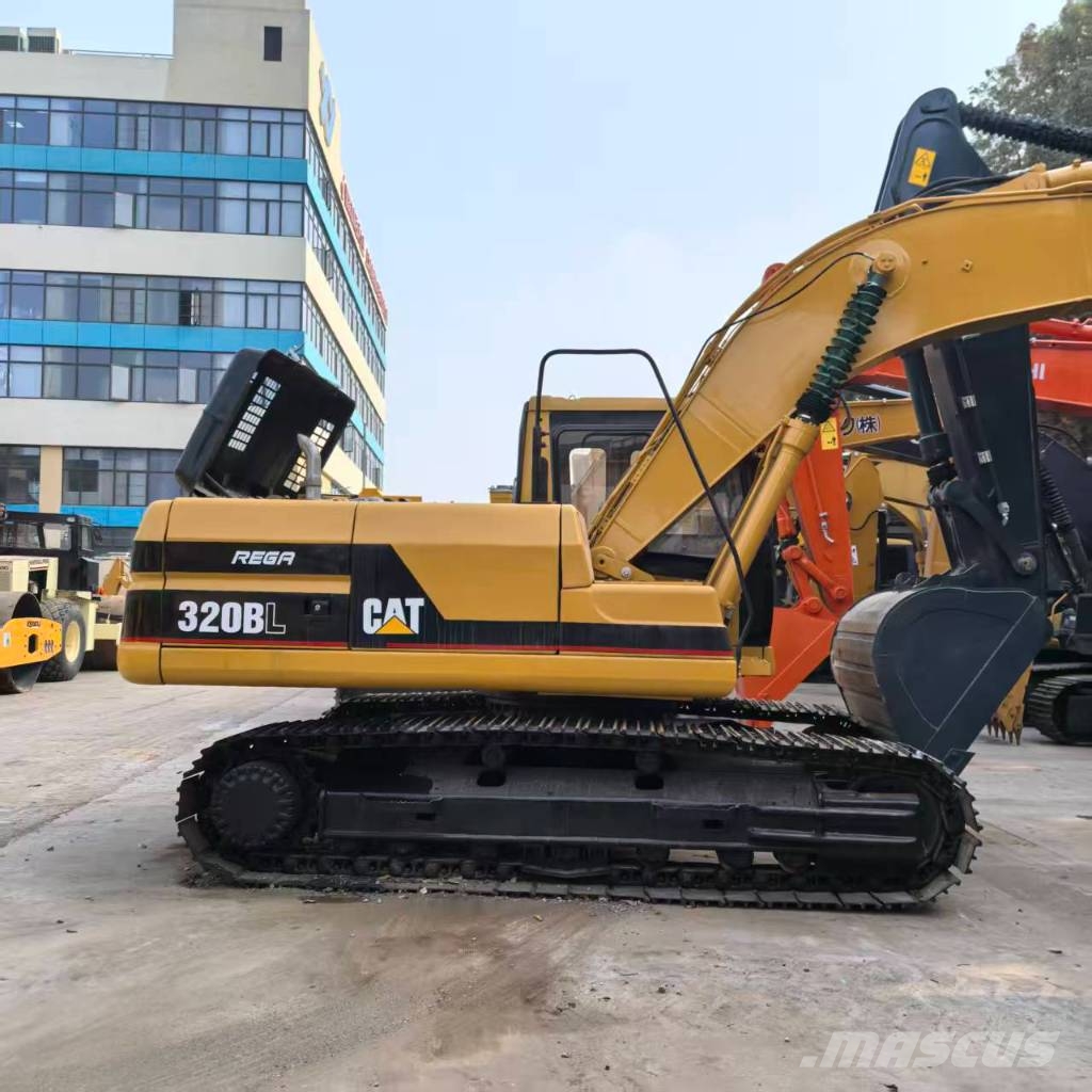 CAT 320BL Raupenbagger