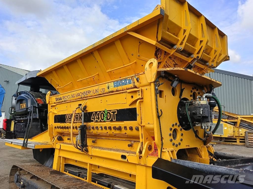 Tana Shark 440 DT Eco shredder wood remote radio آلات تمزيق المخلفات