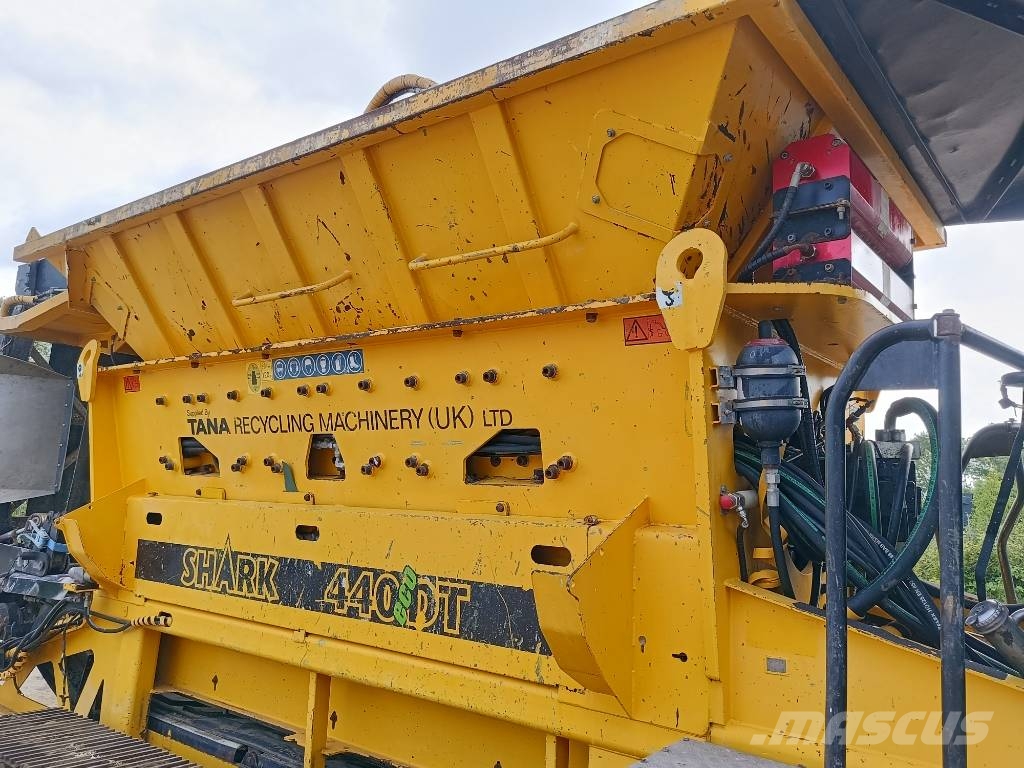 Tana Shark 440 DT Eco shredder wood remote radio آلات تمزيق المخلفات