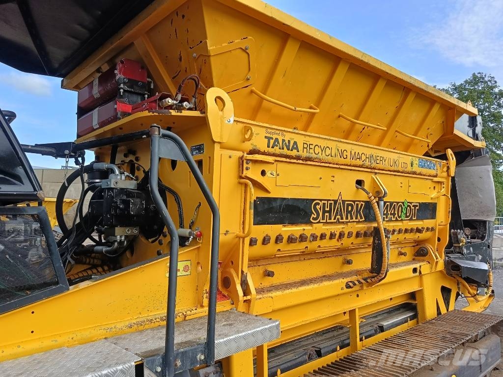 Tana Shark 440 DT Eco shredder wood remote radio آلات تمزيق المخلفات
