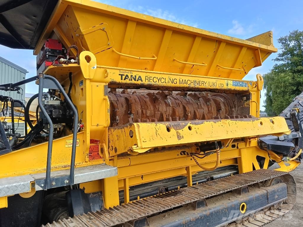 Tana Shark 440 DT Eco shredder wood remote radio آلات تمزيق المخلفات
