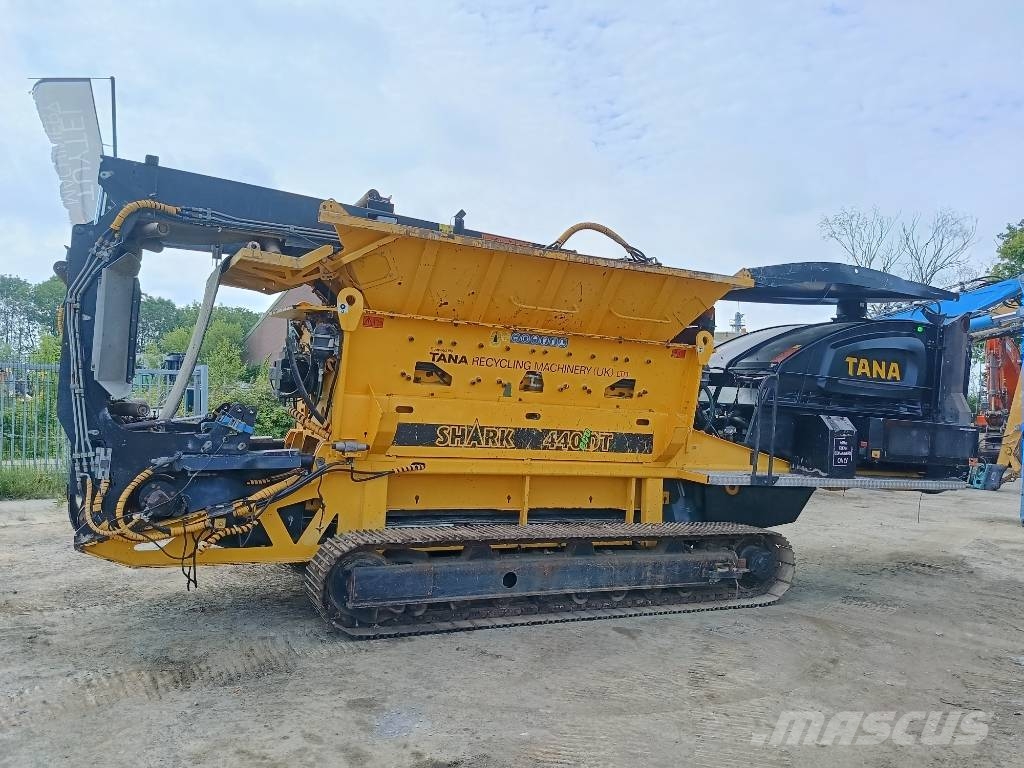 Tana Shark 440 DT Eco shredder wood remote radio آلات تمزيق المخلفات
