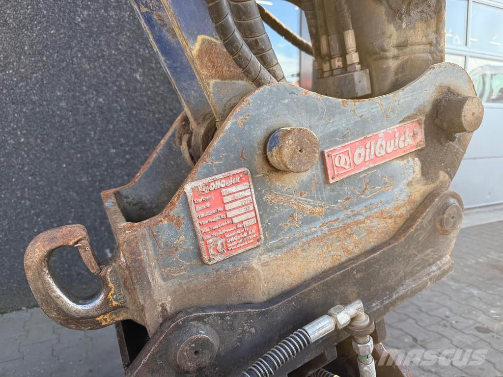New Holland E80-1ES | A/C 중형굴삭기 7톤-28톤