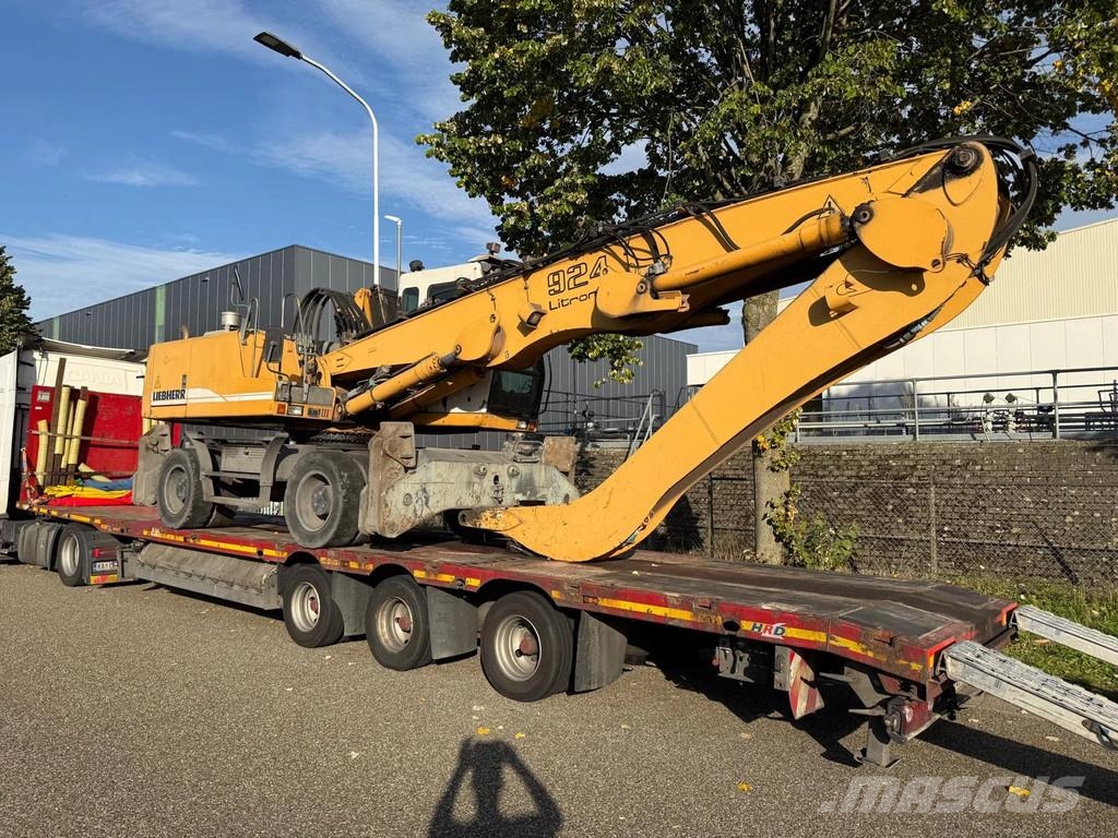 New Holland E80-1ES | A/C 중형굴삭기 7톤-28톤