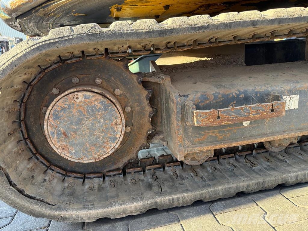 New Holland E80-1ES | A/C 중형굴삭기 7톤-28톤